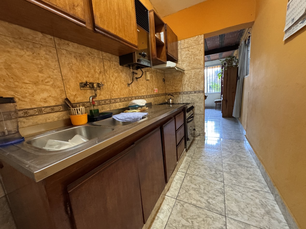 VENTA - CASA 4 DORMITORIOS 