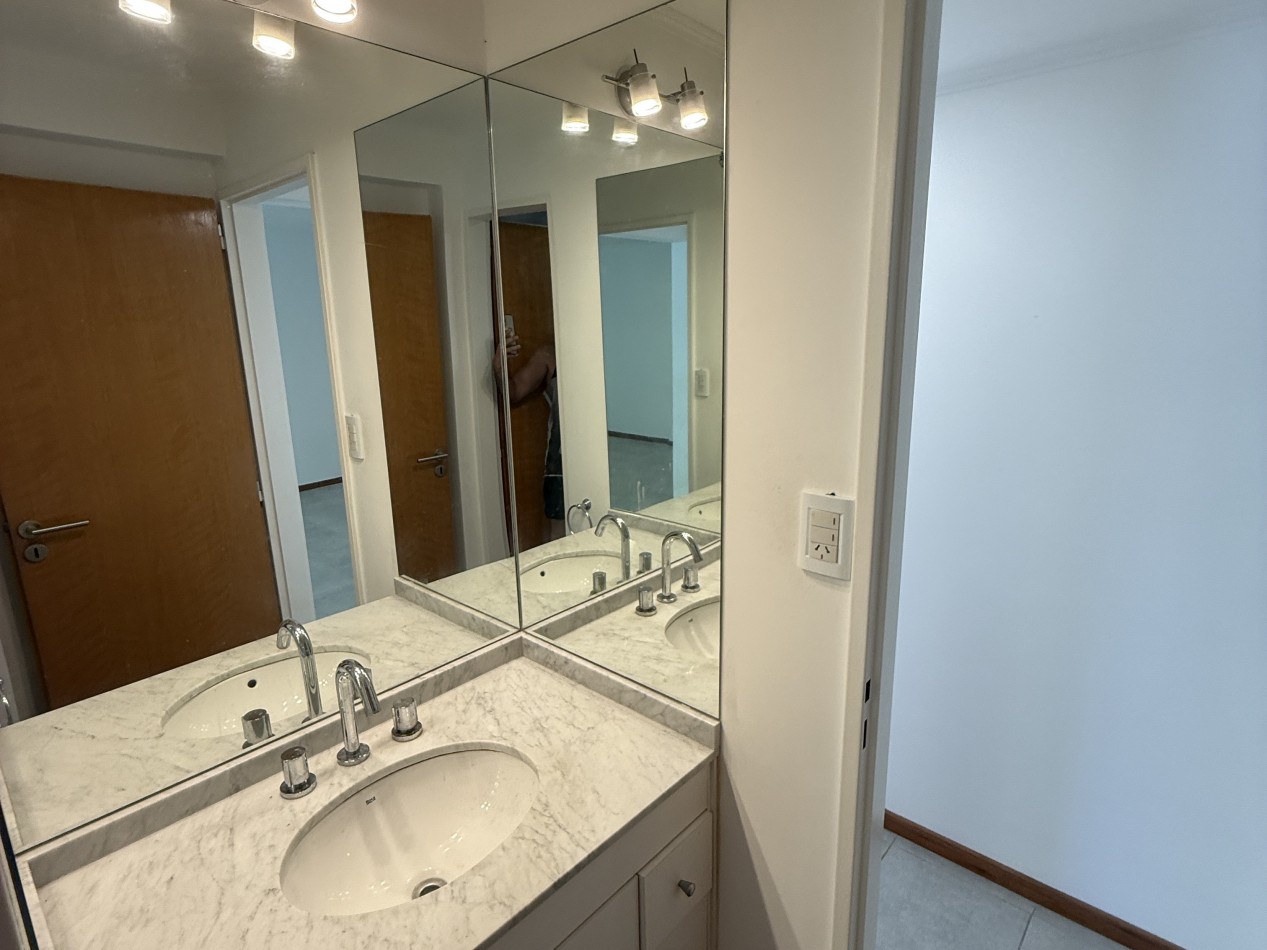 Alquiler departamento de 2 dormitorios con cochera - Zona Parque en Parana