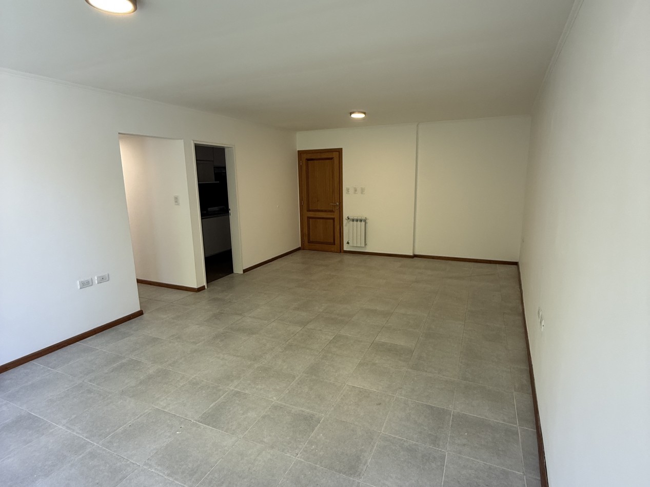 Alquiler departamento de 2 dormitorios con cochera - Zona Parque en Parana