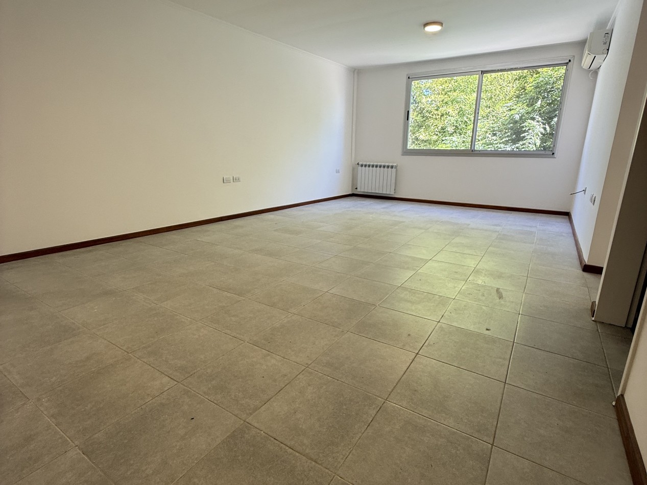 Alquiler departamento de 2 dormitorios con cochera - Zona Parque en Parana