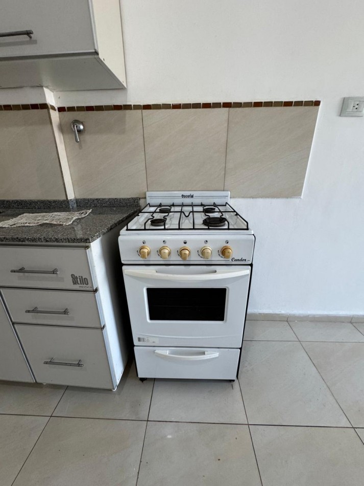 Alquiler monoambiente con balcon al frente - Zona Facultades en Parana