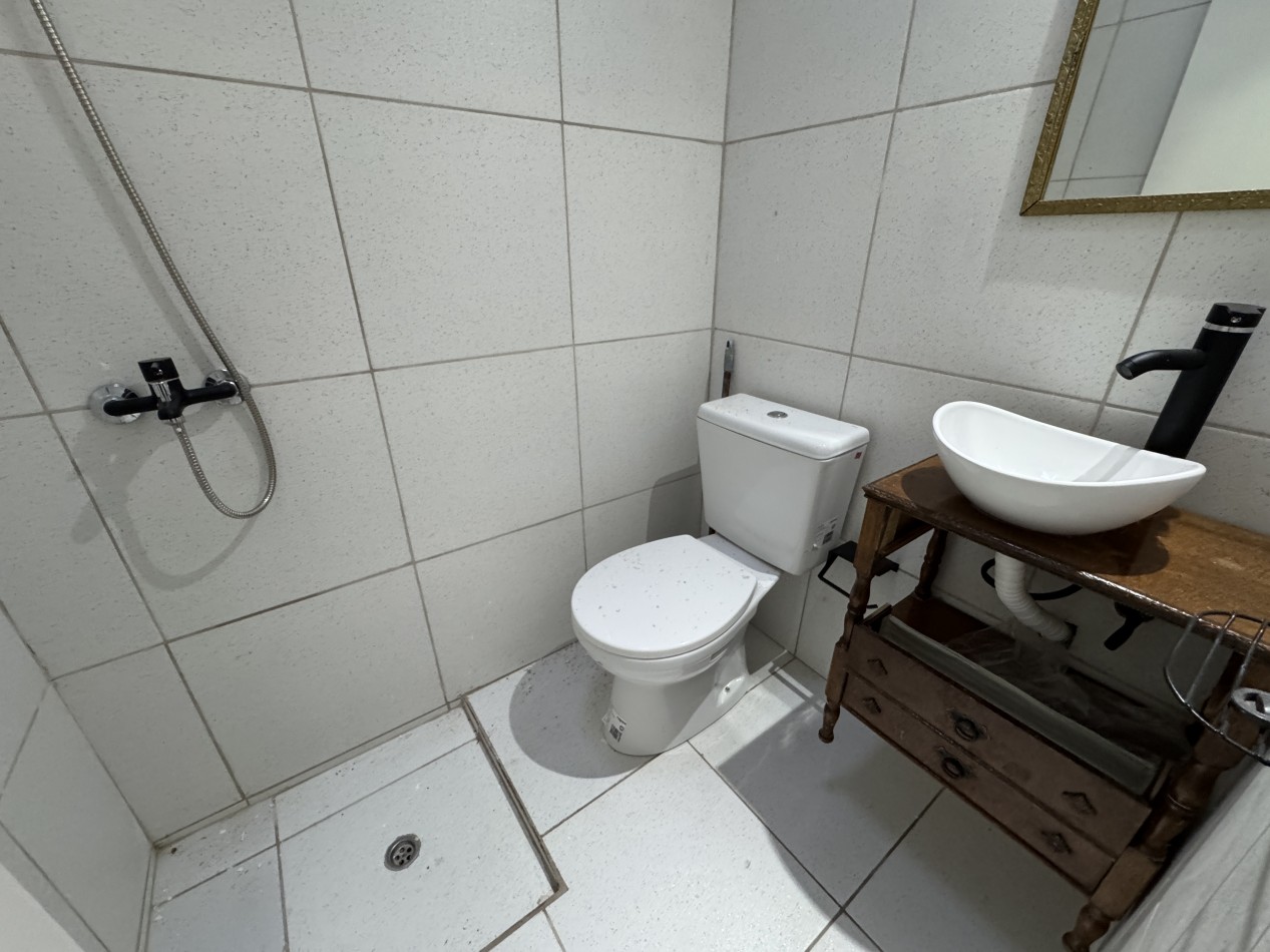 Departamento + local comercial - Ideal renta en zona Peron y Feliciano, Parana