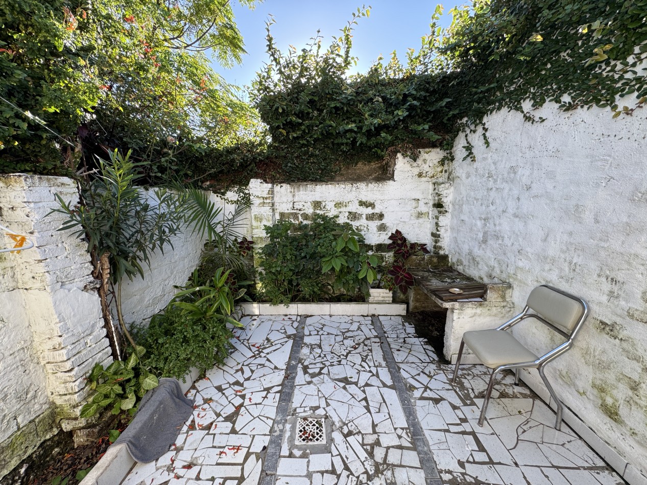 Departamento + local comercial - Ideal renta en zona Peron y Feliciano, Parana