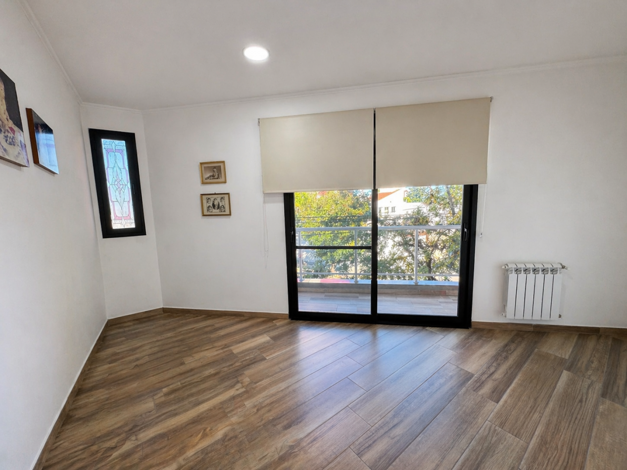 Casa apta credito de 3 dormitorios con terraza y quincho - Zona Plaza Saenz Peña en Parana