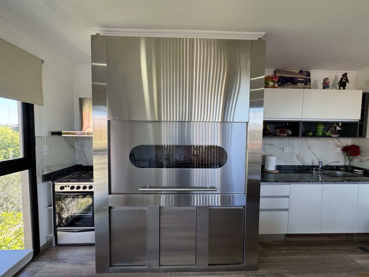 Casa apta credito de 3 dormitorios con terraza y quincho - Zona Plaza Saenz Peña en Parana