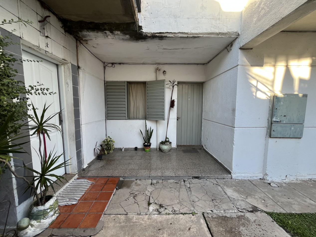 Departamento de 2 dormitorios en planta baja con patio 