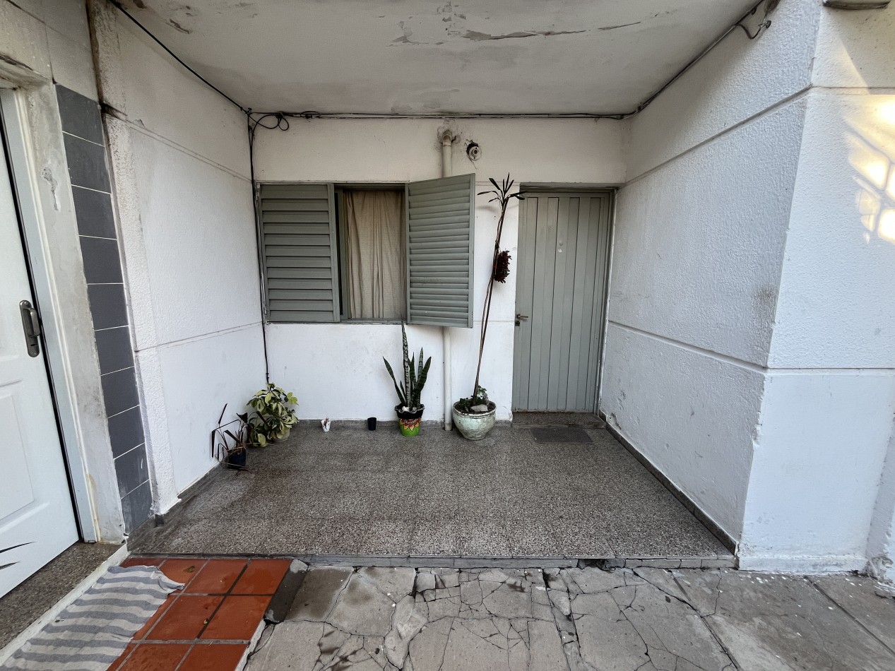 Departamento de 2 dormitorios en planta baja con patio 