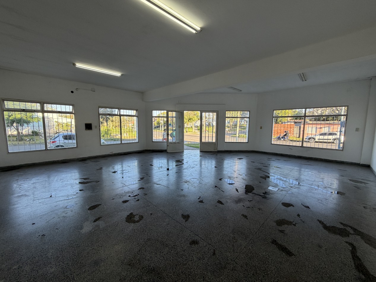 ALQUILER - Local Comercial en Brown y Diaz Velez - Parana