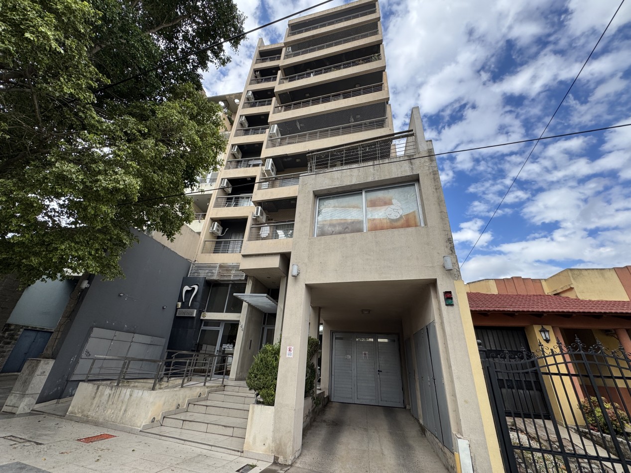 Alquiler departamento de 1 ambiente - Zona Santa Cruz y Uruguay