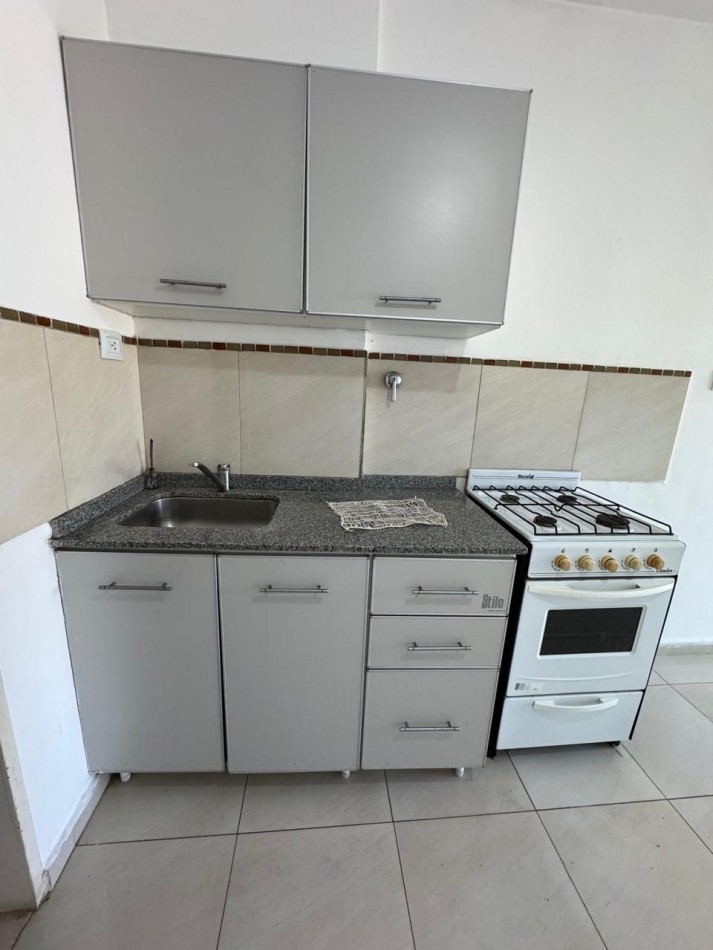 ALQUILER - Departamento de un ambiente con balcon | Zona facultades - Rosario del Tala y La Rioja