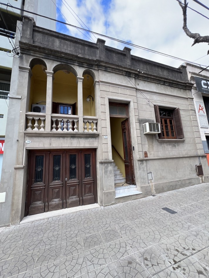 SE VENDE IMPORTANTE INMUEBLE EN ZONA CENTRICA 