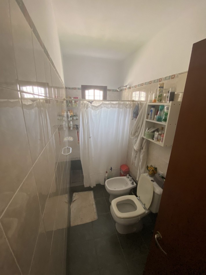 EN VENTA CASA CON AMPLIO PATIO ZONA HERNANDARIAS Y ZANNI