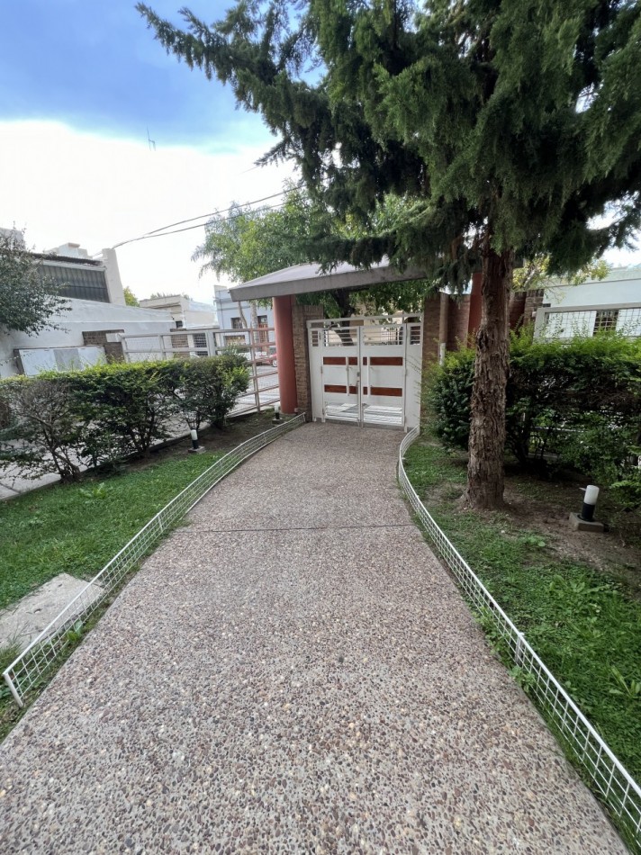 SE VENDE DEPARTAMENTO CENTRICO ZONA PERU Y CONCORDIA 