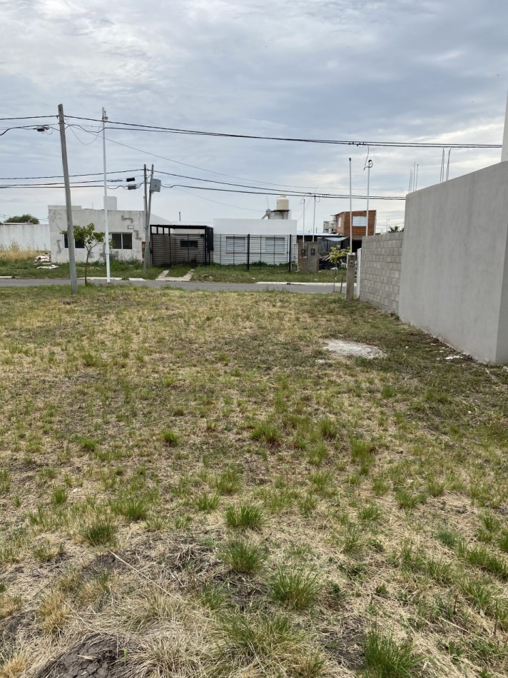 SE VENDE TERRENO EN LOTEO SOLVENCIA - SAN BENITO