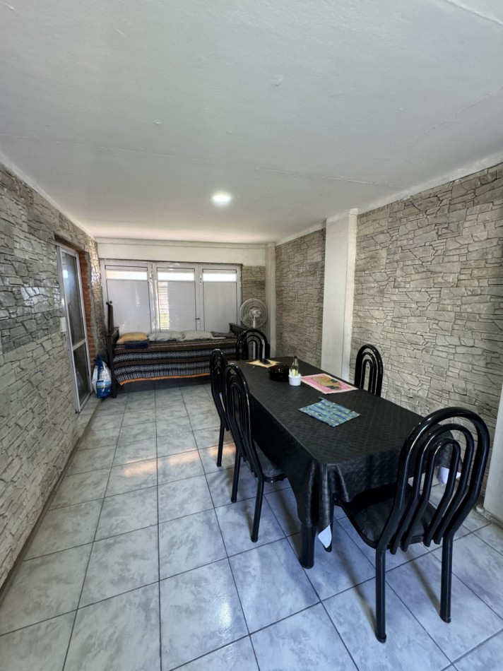 EN VENTA CASA EN ZONA ZANNI Y LARRALDE