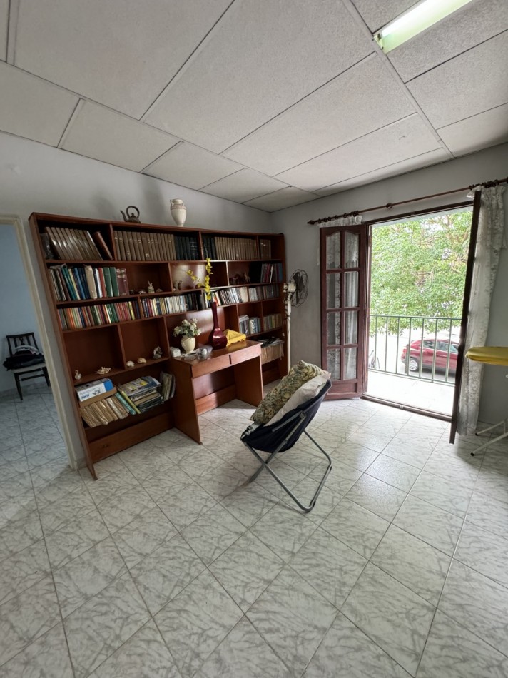 OPORTUNIDAD VENDO INMUEBLE SOBRE AV. RAMIREZ CON GALPON