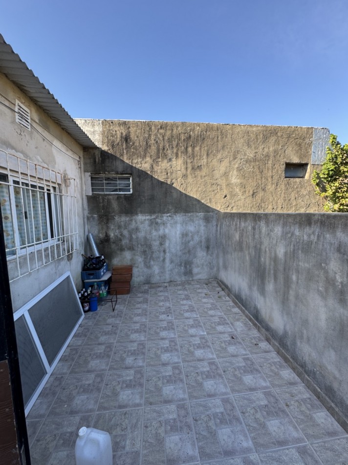 EN VENTA 2 CASA EN CALLE CERVANTES