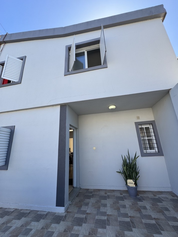 ¡SE VENDE CASA APTA CREDITO 4 DORMITORIOS !
