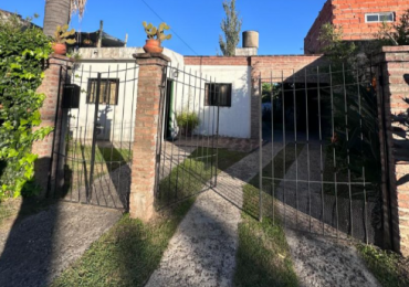 VENTA - CASA 3 DORMITORIOS ZONA BLAS PARERA Y BROWN