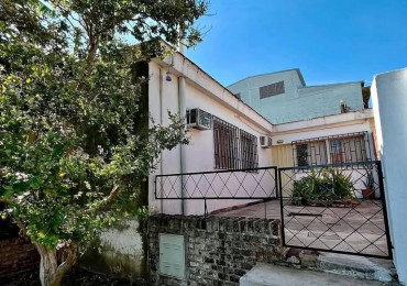 VENTA - CASA 4 DORMITORIOS 