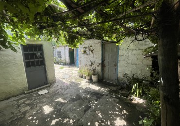 Casa a reciclar con gran terreno y potencial de renta - Zona Brown y Rondeau en Parana